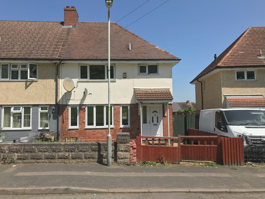 3 bedroom end terraced house in Wolverhampton