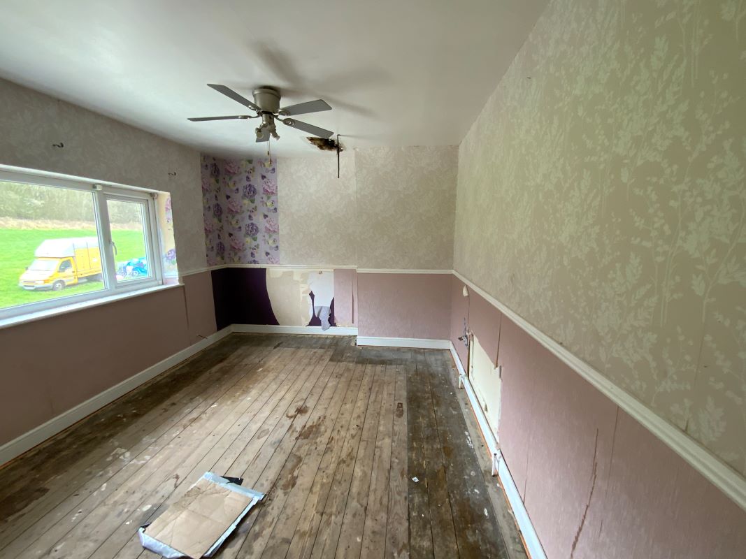3 bedroom end terraced house in Wolverhampton