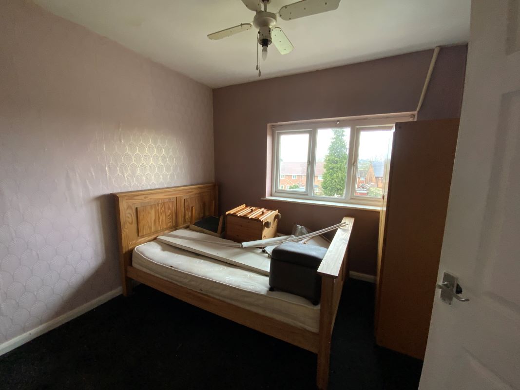 3 bedroom end terraced house in Wolverhampton