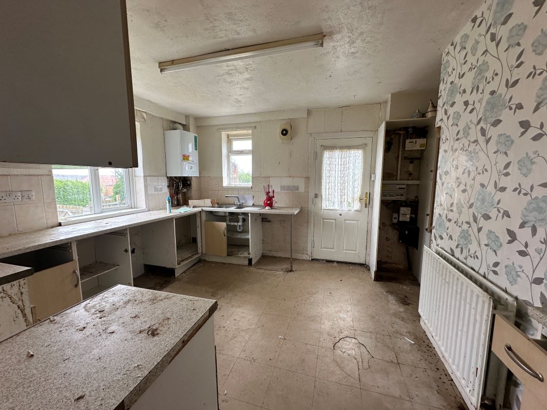 3 bedroom semi detached house in Ilkeston