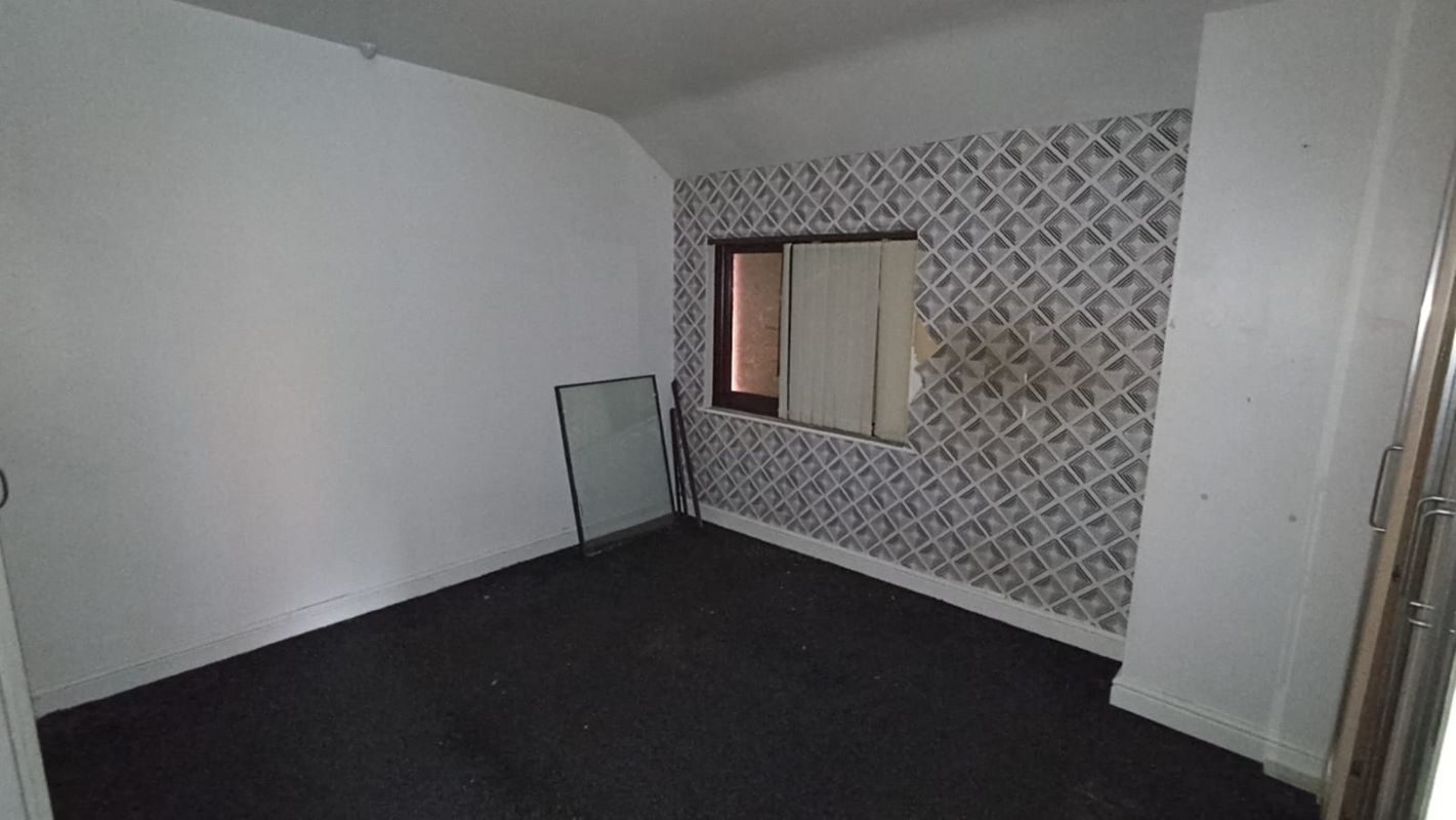 3 bedroom end terraced house in Walsall
