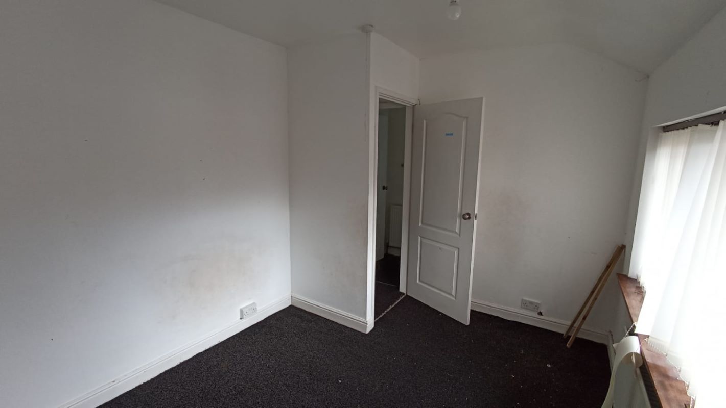 3 bedroom end terraced house in Walsall