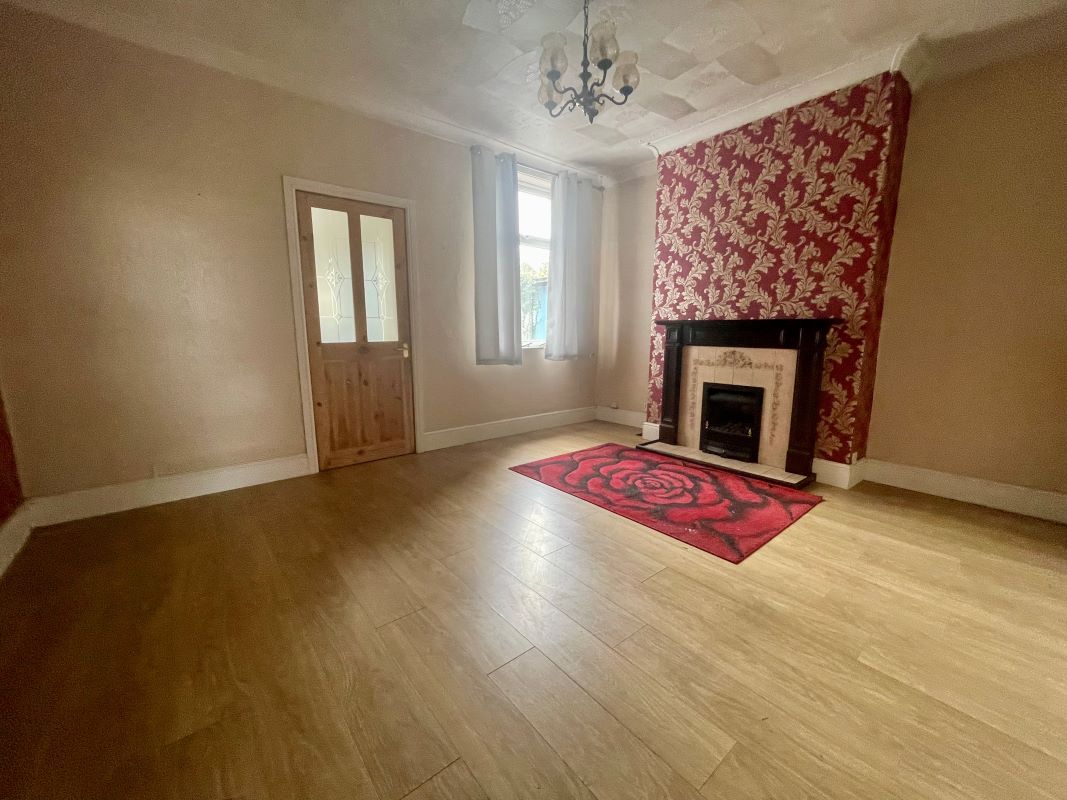 3 bedroom semi detached house in Bloxwich, Walsall