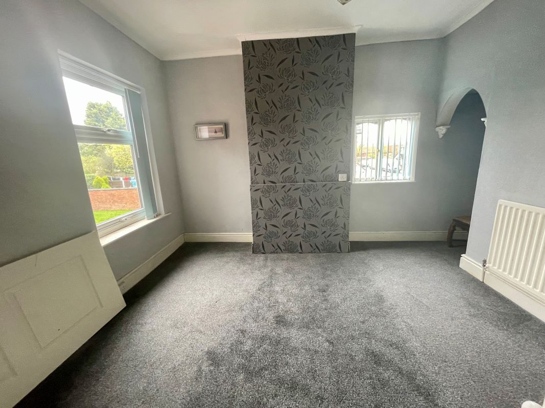 3 bedroom semi detached house in Bloxwich, Walsall