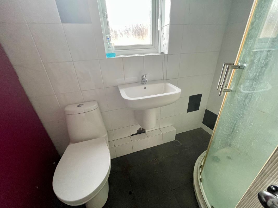 3 bedroom semi detached house in Bloxwich, Walsall
