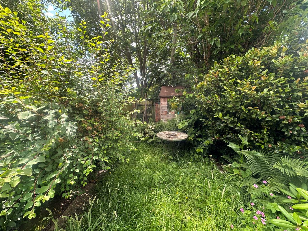 2 bedroom mid terraced house in Coventry