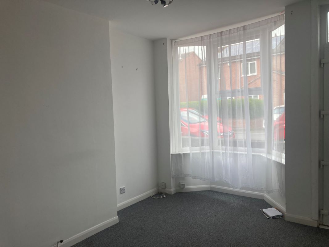 3 bedroom mid terraced house in Nottingham 