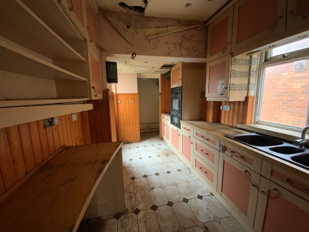 3 bedroom semi detached house in Wolverhampton