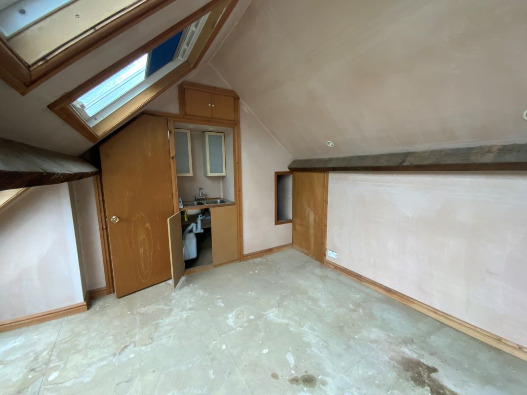 3 bedroom semi detached house in Wolverhampton