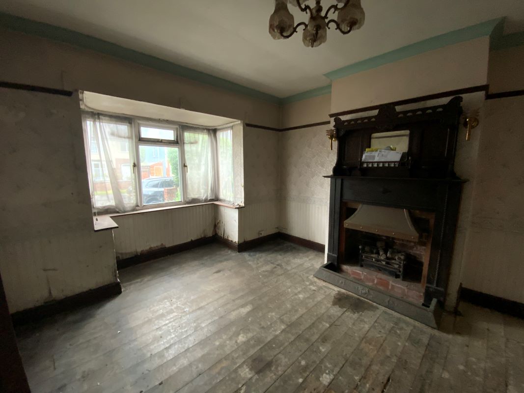 3 bedroom semi detached house in Wolverhampton