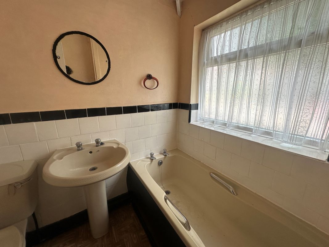 2 bedroom semi detached house in Great Barr