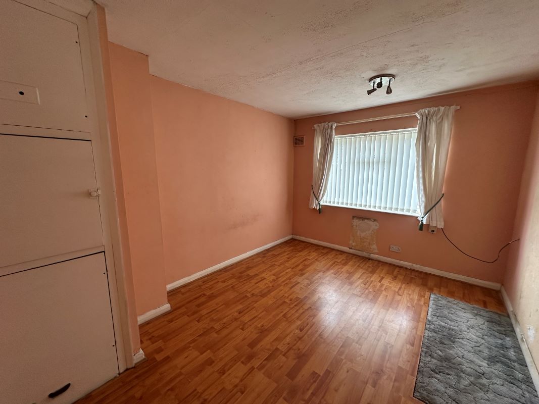 3 bedroom semi detached house in Tipton