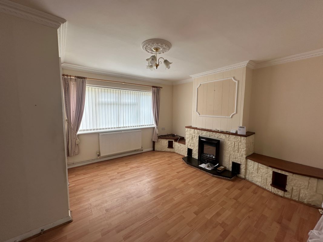 3 bedroom semi detached house in Tipton