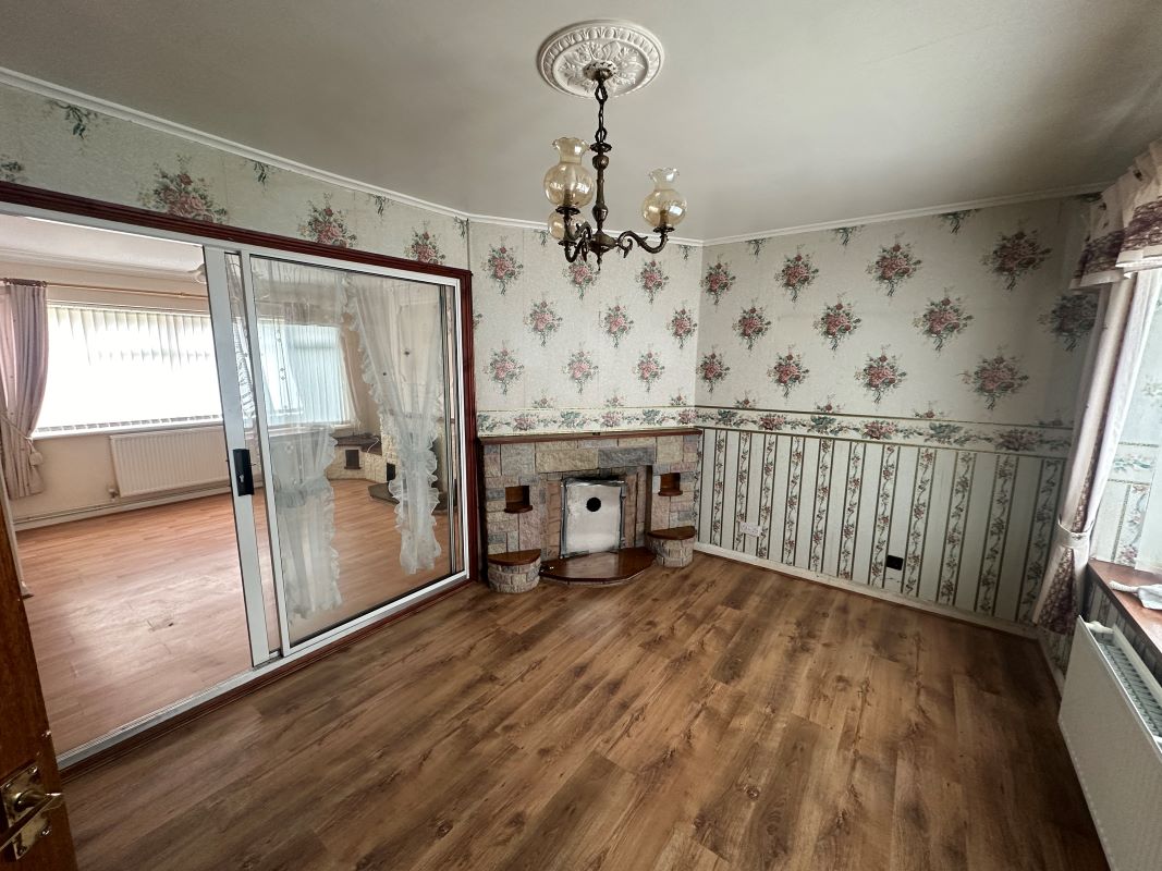 3 bedroom semi detached house in Tipton