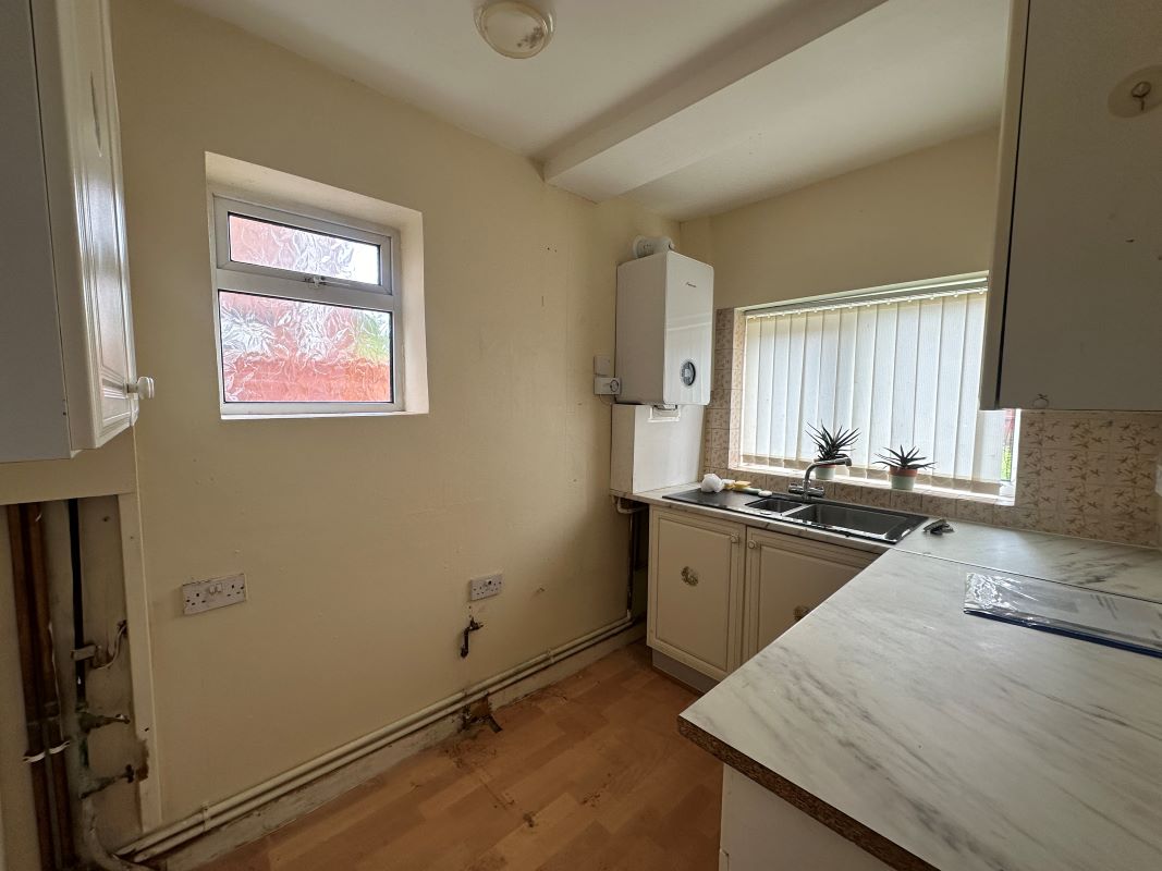 3 bedroom semi detached house in Tipton