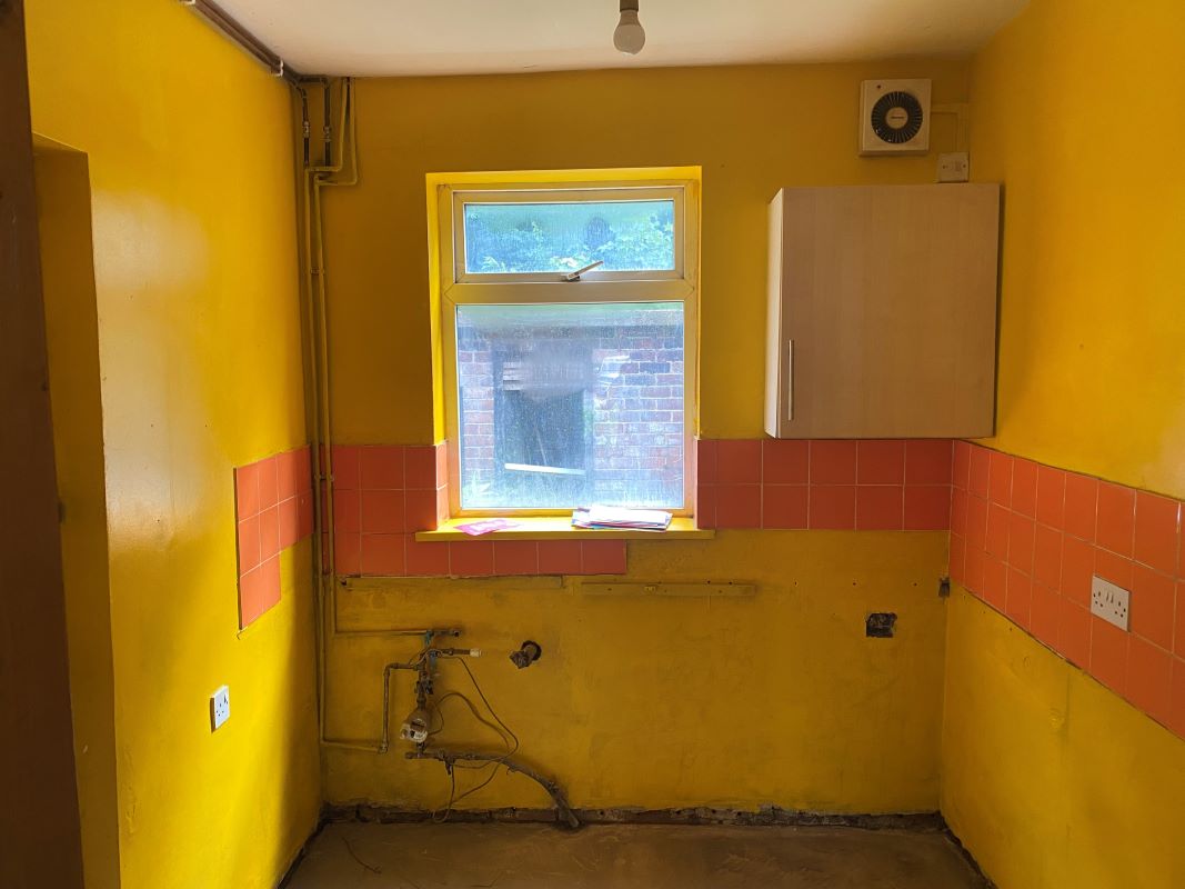2 bedroom mid terraced house in Chesterfield 