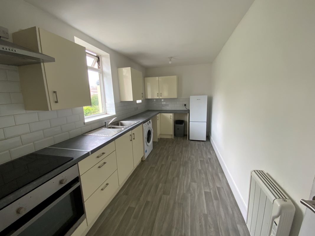Freehold detached property in Wolverhampton