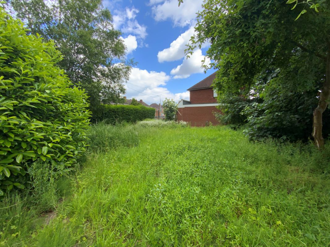3 bedroom detached house in Wolverhampton