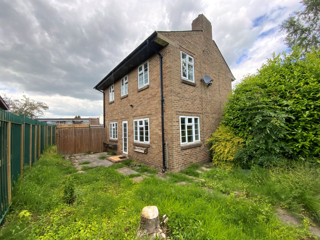 3 bedroom detached house in Wolverhampton