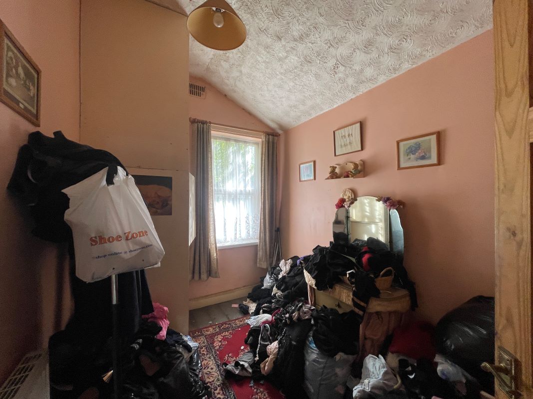 3 bedroom mid terraced house in Bearwood 