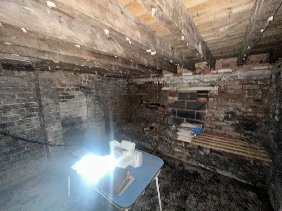 5 bedroom end terraced house in Leicester 