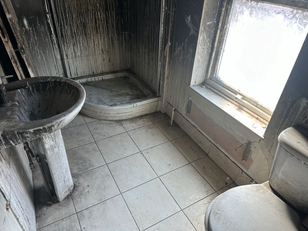 5 bedroom end terraced house in Leicester 