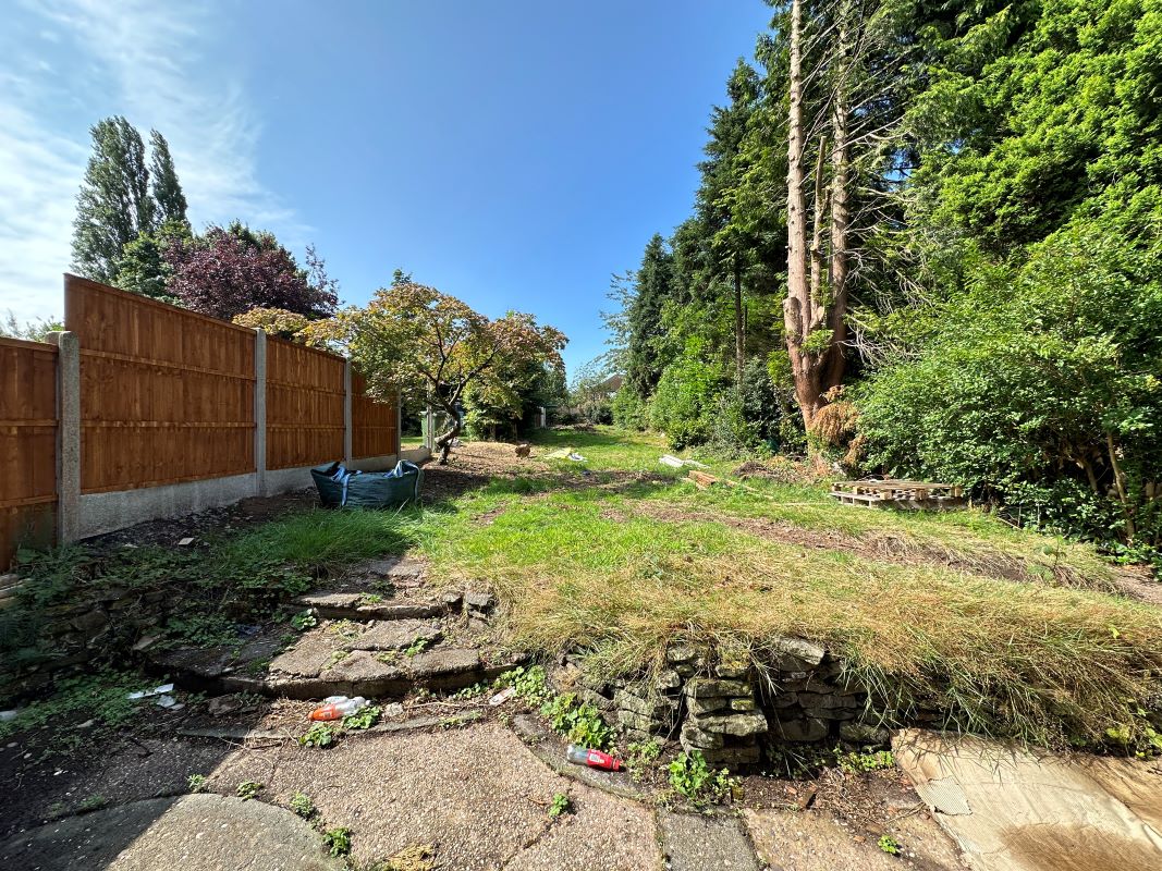 3 bedroom semi detached house in Sutton Coldfield 