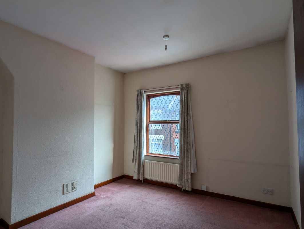 2 bedroom mid terraced house in Stoke on Trent