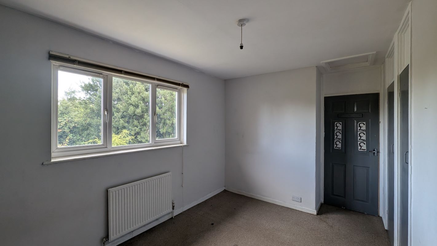3 bedroom semi detached house in Chesterfield