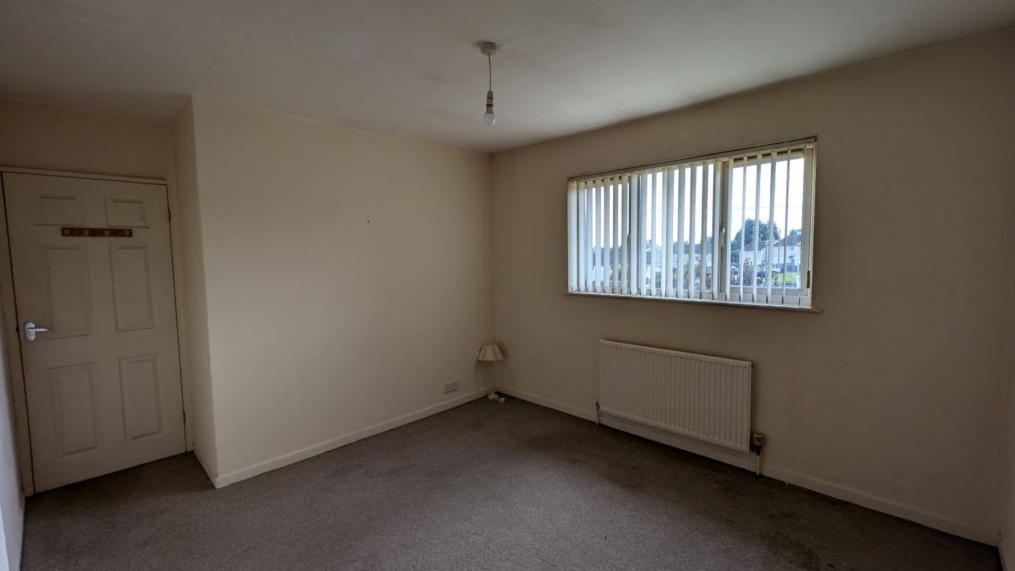 3 bedroom semi detached house in Chesterfield