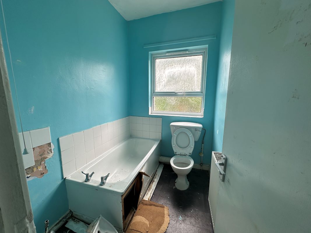 2 bedroom mid terraced in Walsall