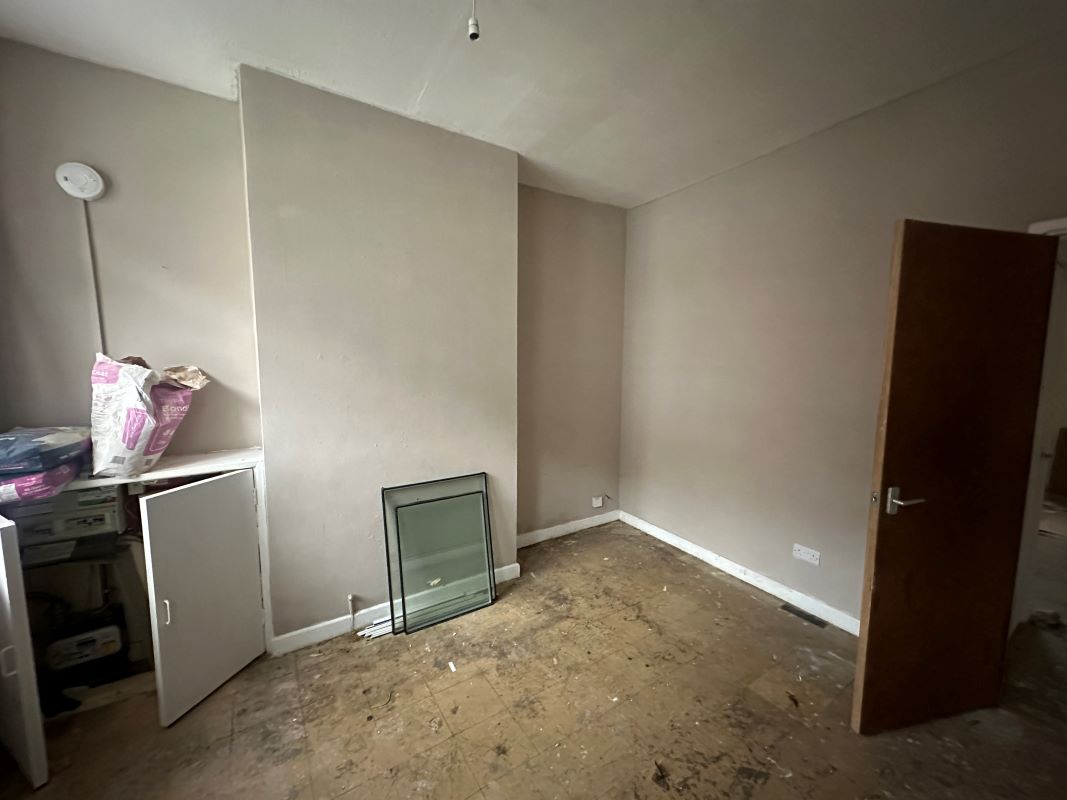 2 bedroom mid terraced in Walsall