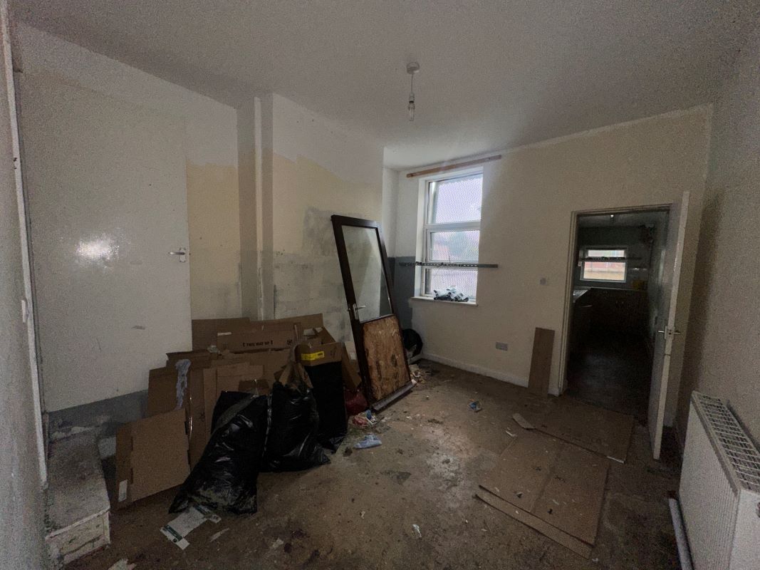 2 bedroom mid terraced in Walsall