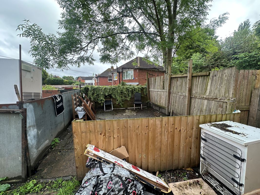 2 bedroom mid terraced in Walsall