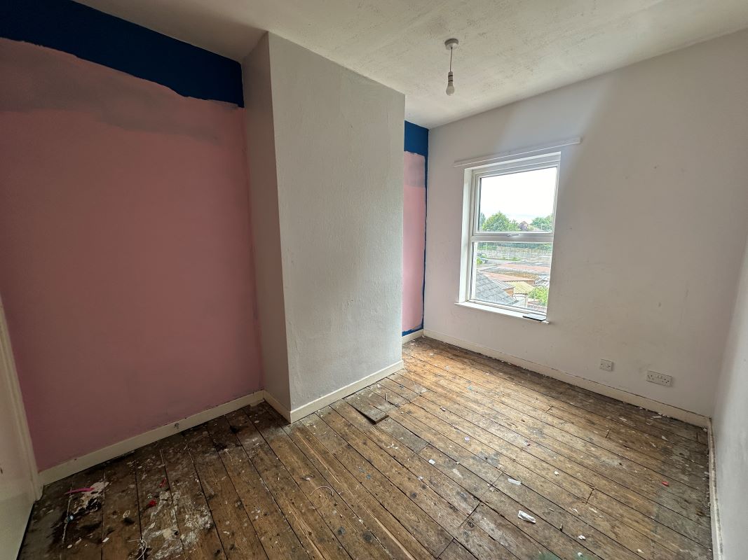 2 bedroom mid terraced in Walsall