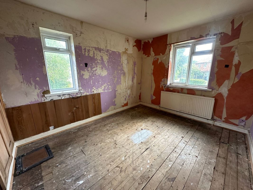 3 bedroom semi detached house in Ilkeston, Derbys.
