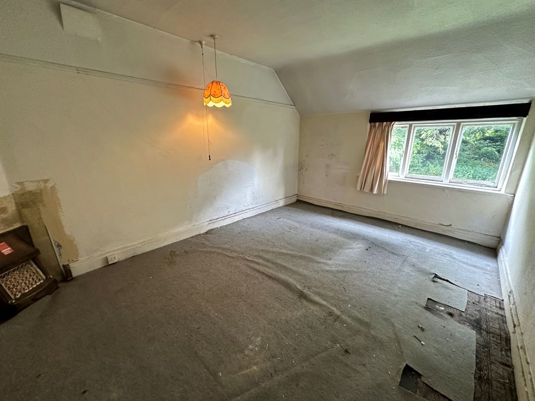 3 bedroom semi detached house in Hall Green