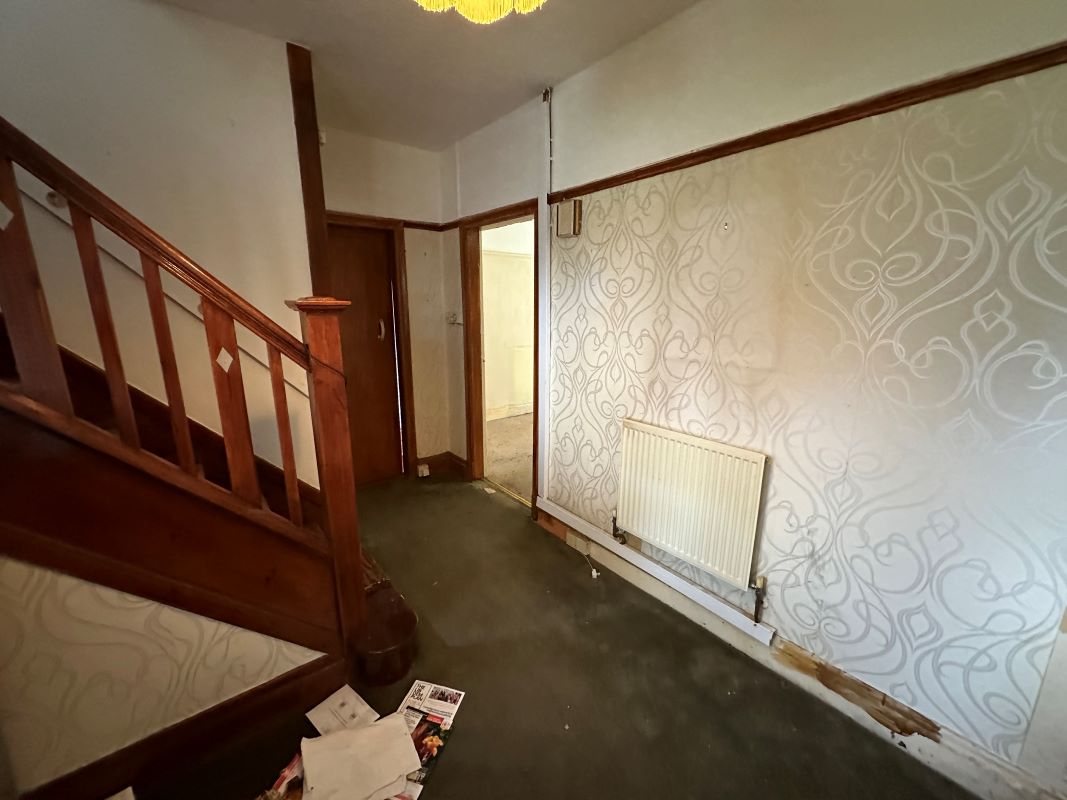 3 bedroom semi detached house in Hall Green