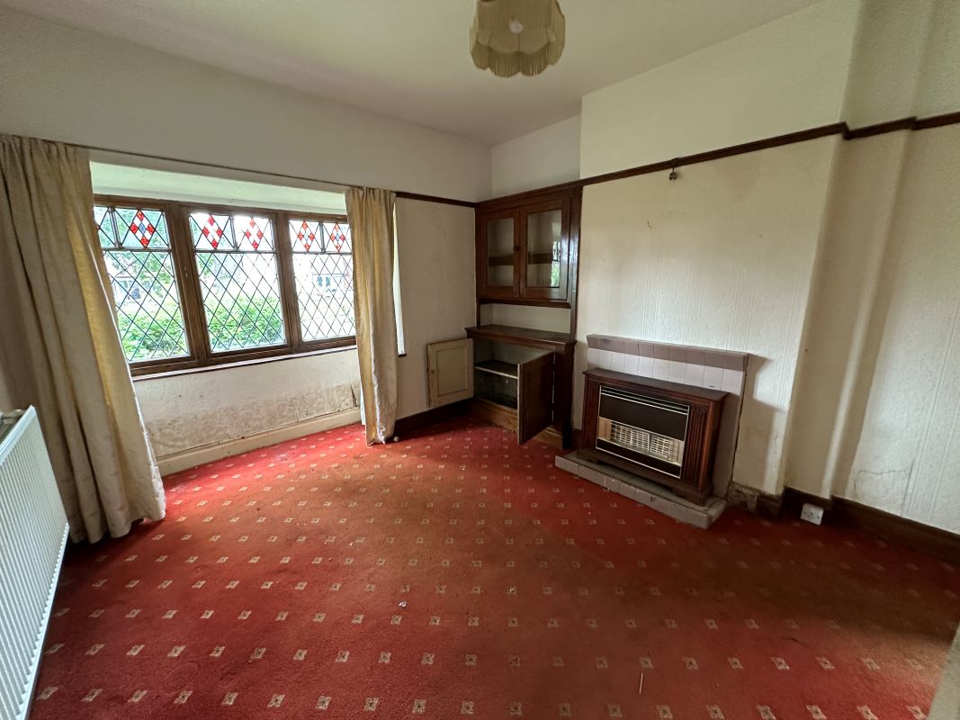 3 bedroom semi detached house in Hall Green