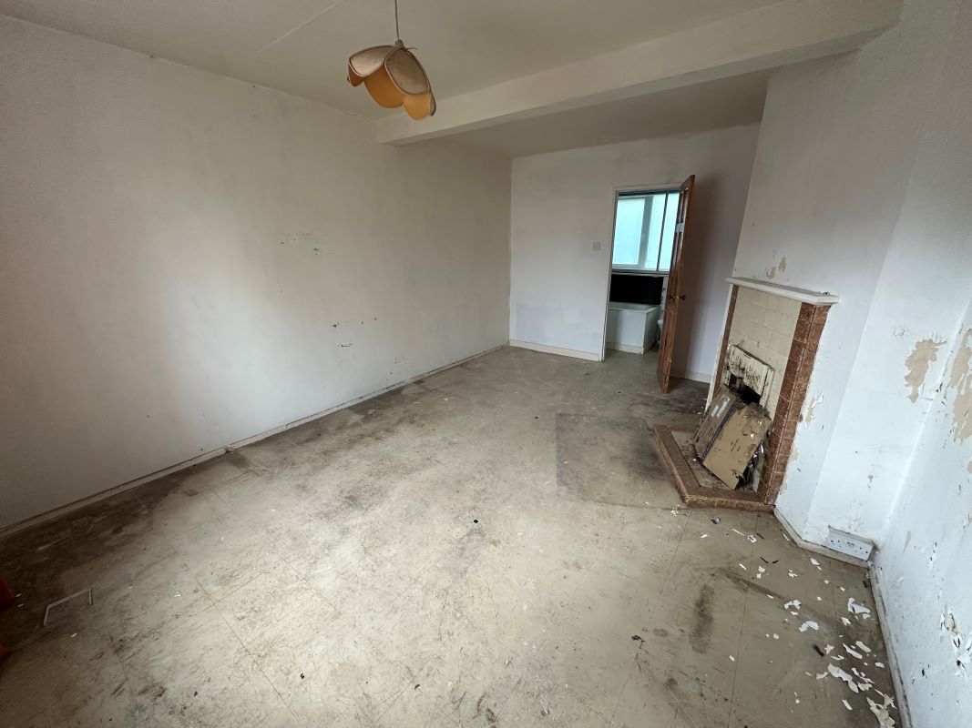 3 bedroom end terraced house in Sheldon