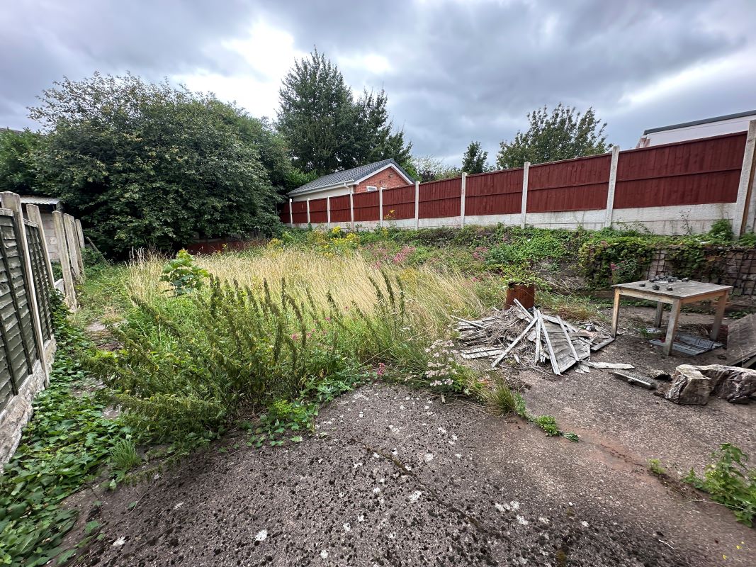 4 bedroom detached house in Wolverhampton 