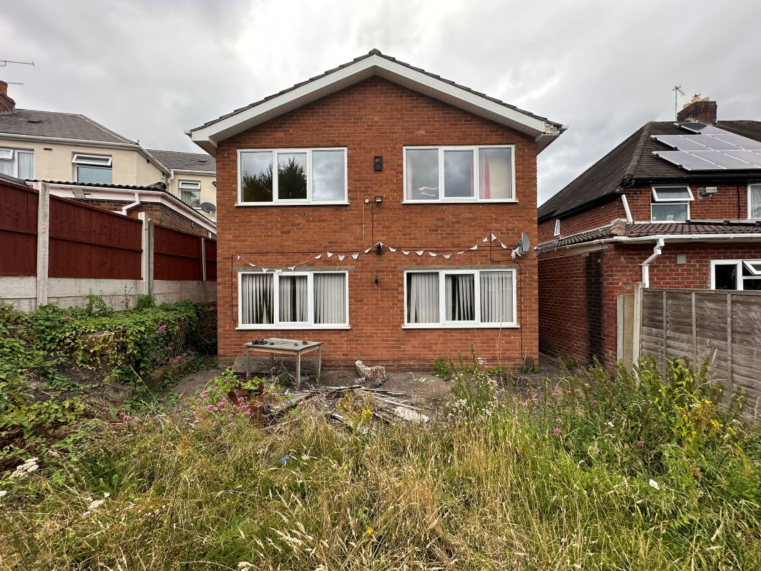 4 bedroom detached house in Wolverhampton 