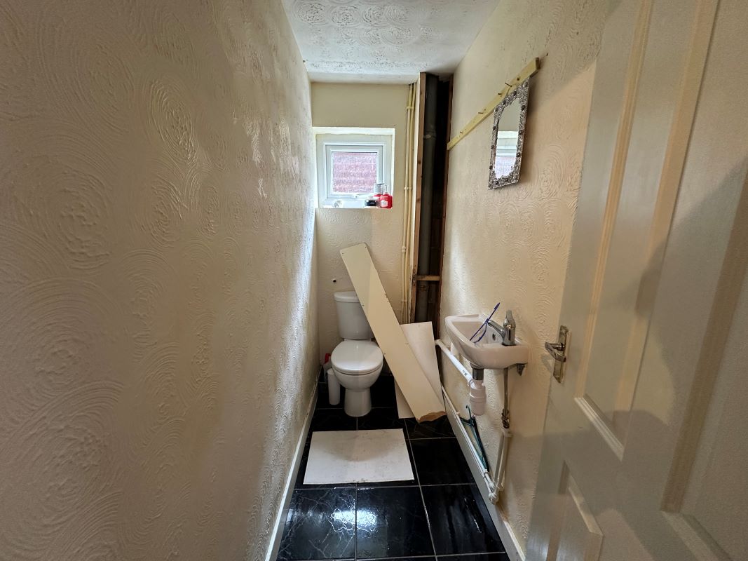 4 bedroom detached house in Wolverhampton 