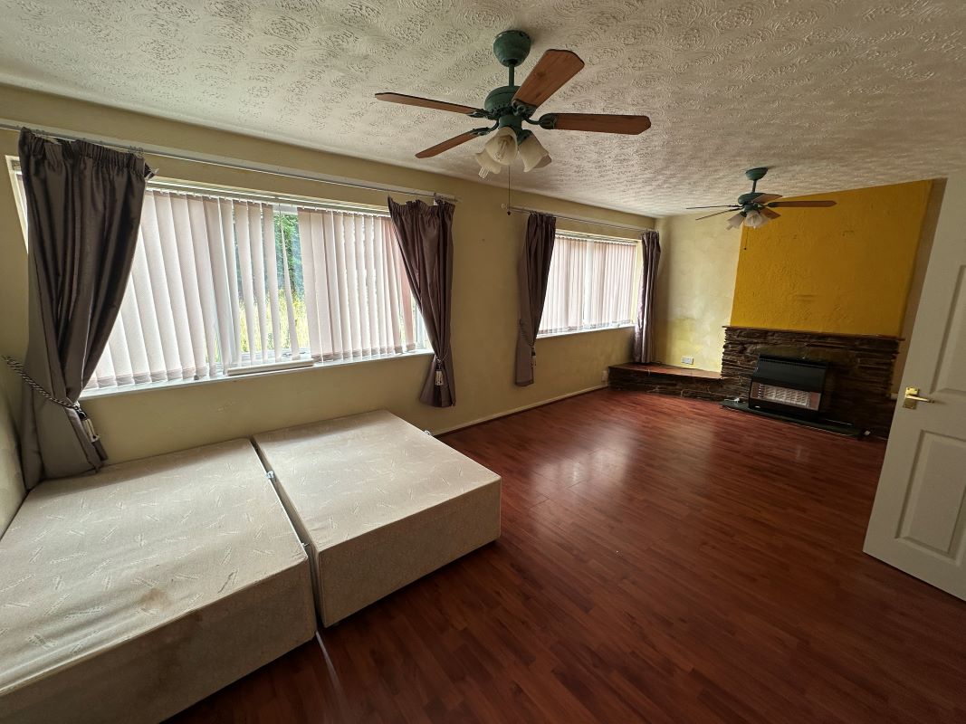 4 bedroom detached house in Wolverhampton 