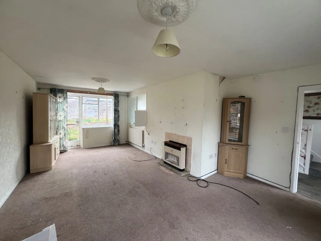 3 bedroom semi detached property in Stratford-upon-Avon