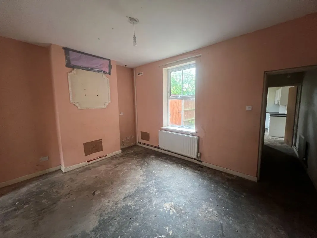 2 bedroom end terraced property in Walsall