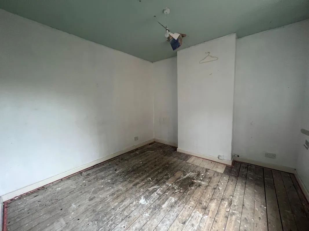 2 bedroom end terraced property in Walsall