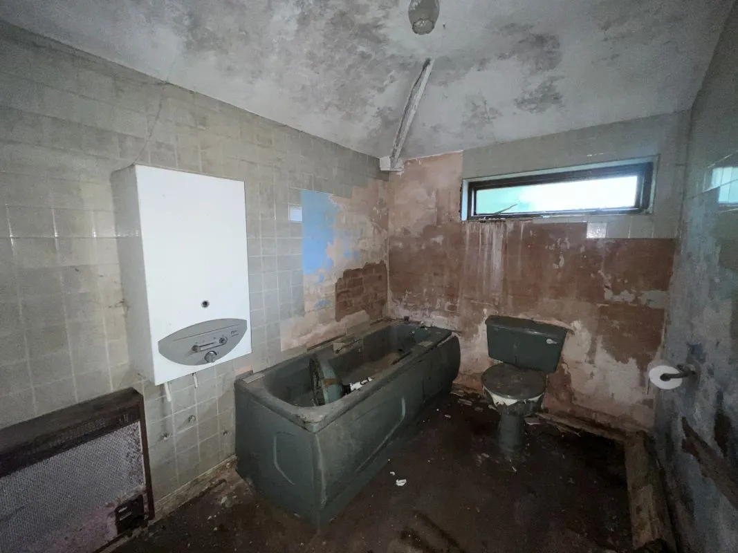 2 bedroom end terraced property in Bedworth