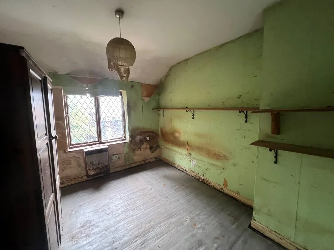 2 bedroom end terraced property in Bedworth