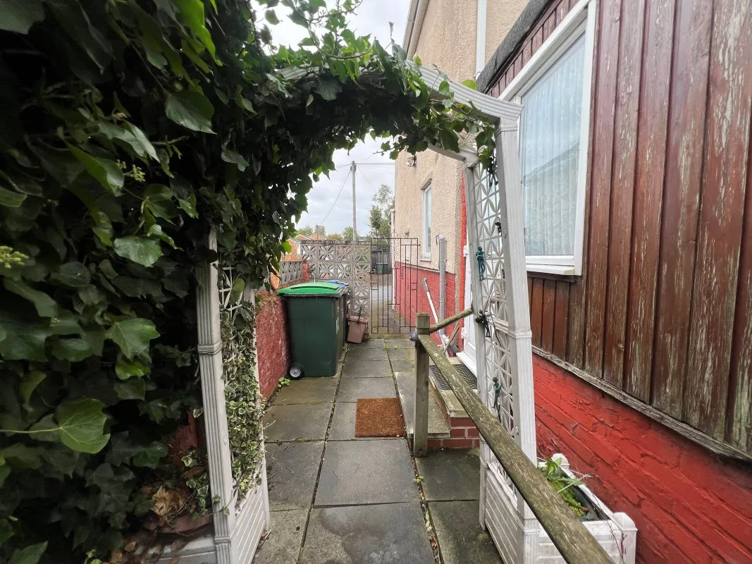 3 bedroom semi detached property in West Bromwich 